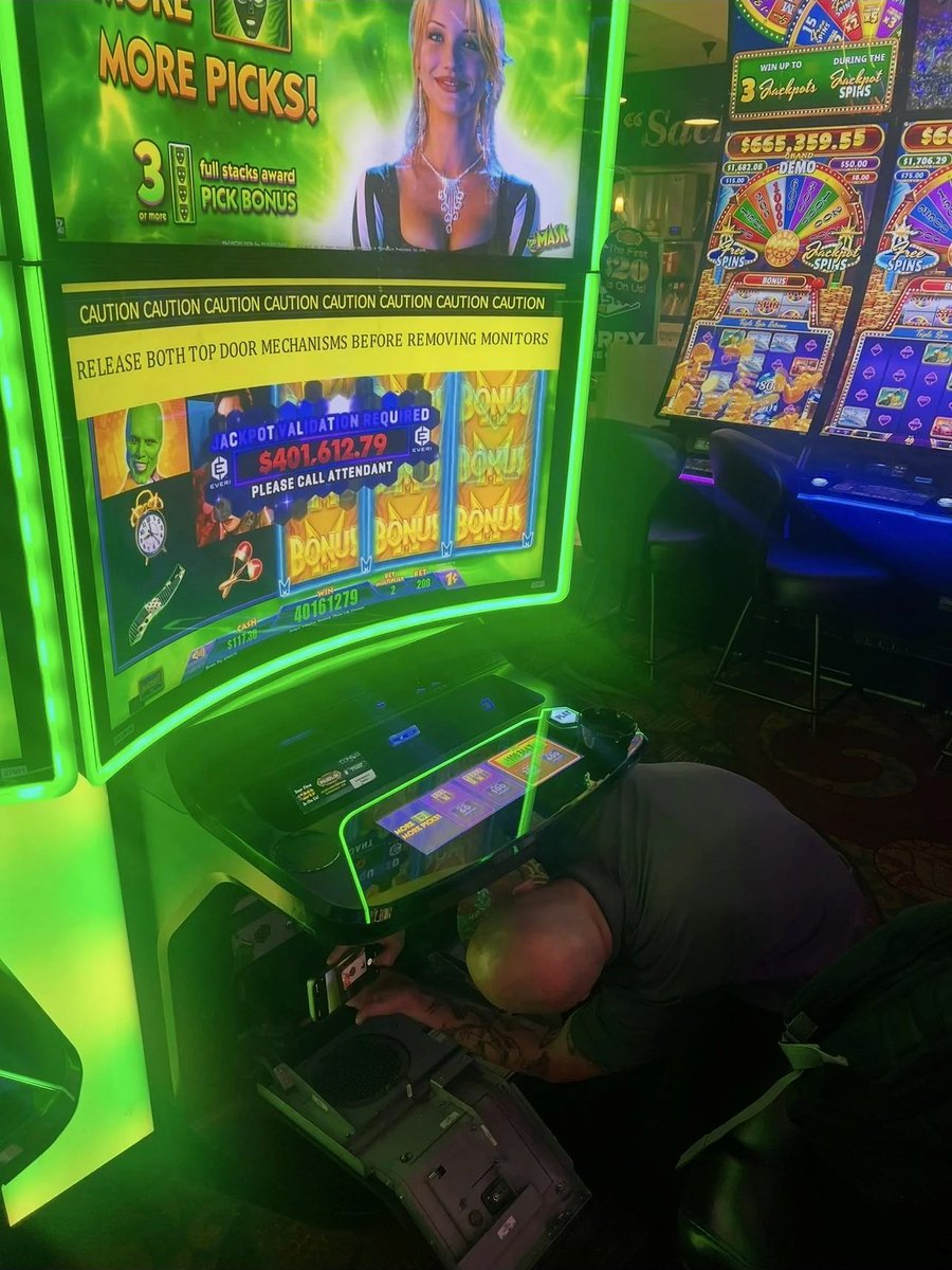 Las Vegas Locally 🌴 tweet media