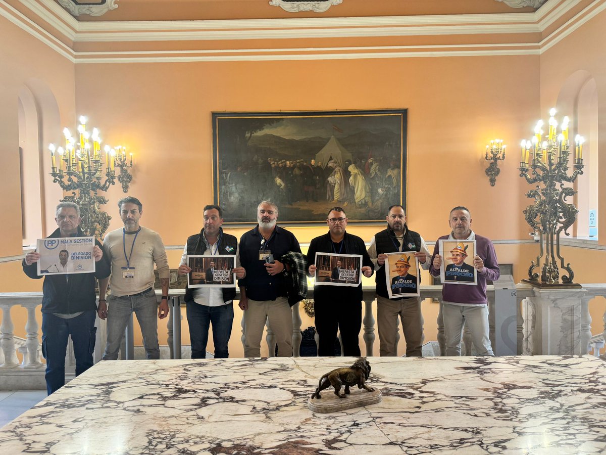 SppmeaSevilla's tweet photo. 💢La Policía cumple, @Ayto_Sevilla no paga

Siguen sin abonarse los dispositivos de ONU y Navidad. Las familias no pueden esperar a que RRHH o Hacienda se pongan de acuerdo.

✊Hemos llevado nuestra protesta al Pleno: exigimos explicaciones y soluciones

🔗https://t.co/g8GBY6VjIX https://t.co/BYufideab0