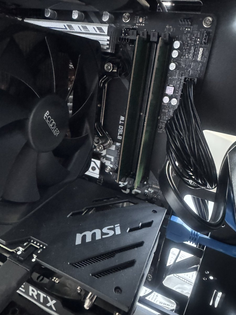 うるみな tweet media