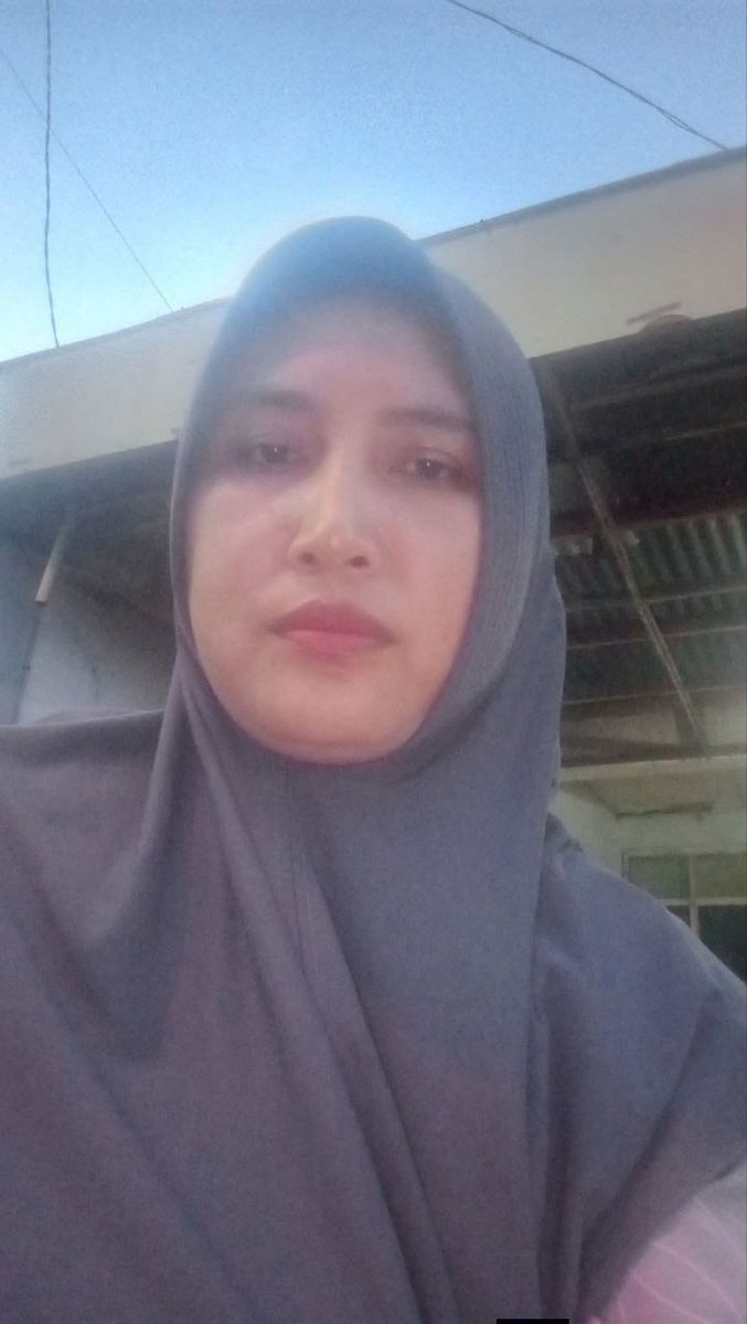 Lili Yuanti tweet media