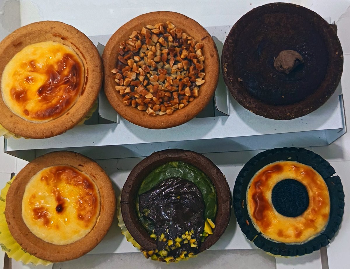 livvvv_333's tweet image. Back to my favourite kinda obsession! 🥰🧀♥️

#RandomThoughts #cheese #naan #cheesetart #FoodieFind