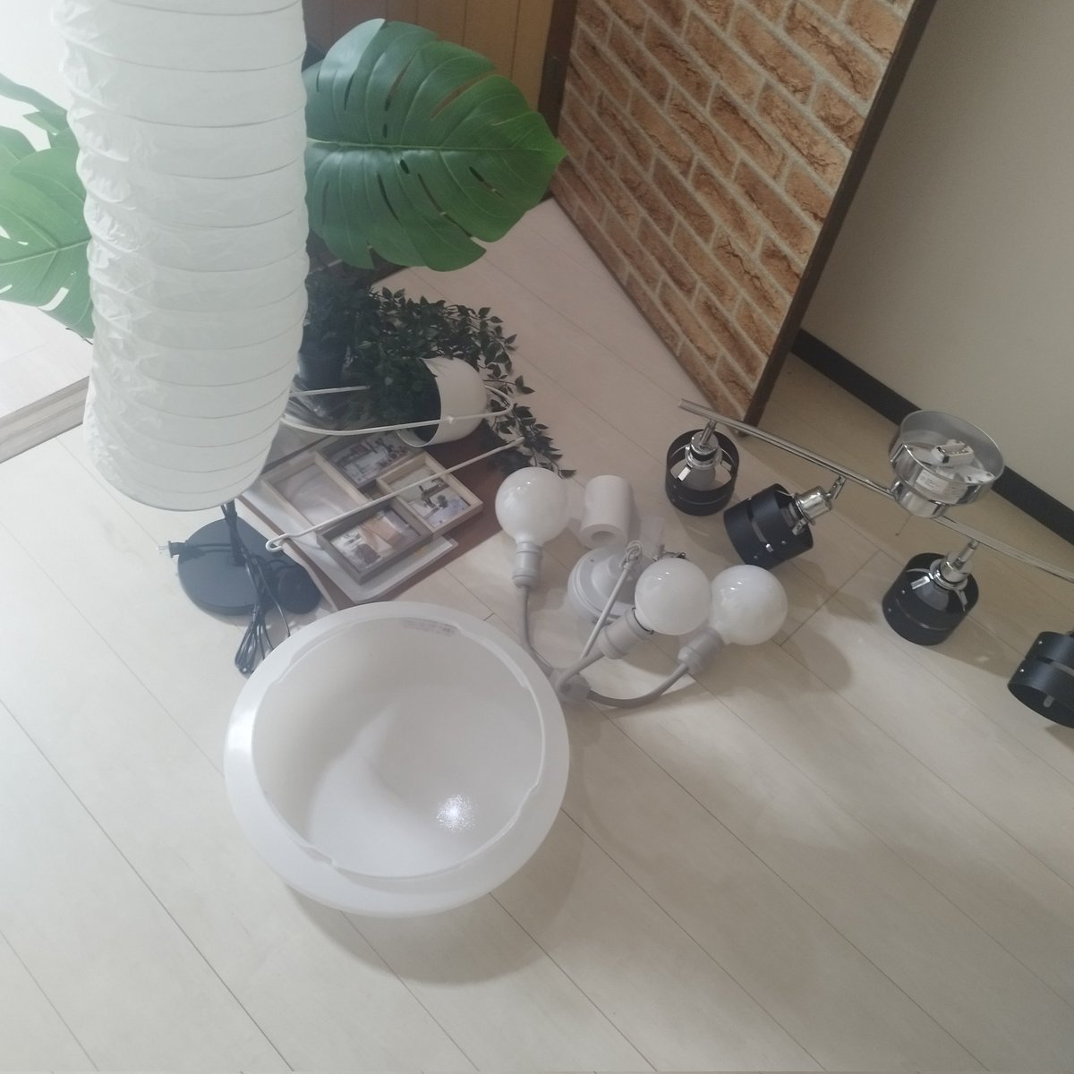 tarou19791118's tweet image. 先日入居決まり、引き渡し前に展示品や照明器具撤去〜。

照明器具外すのうまく廻らなくて悪戦苦闘でした🤣

#不動産　#大家　#dıy #築古 #投資物件