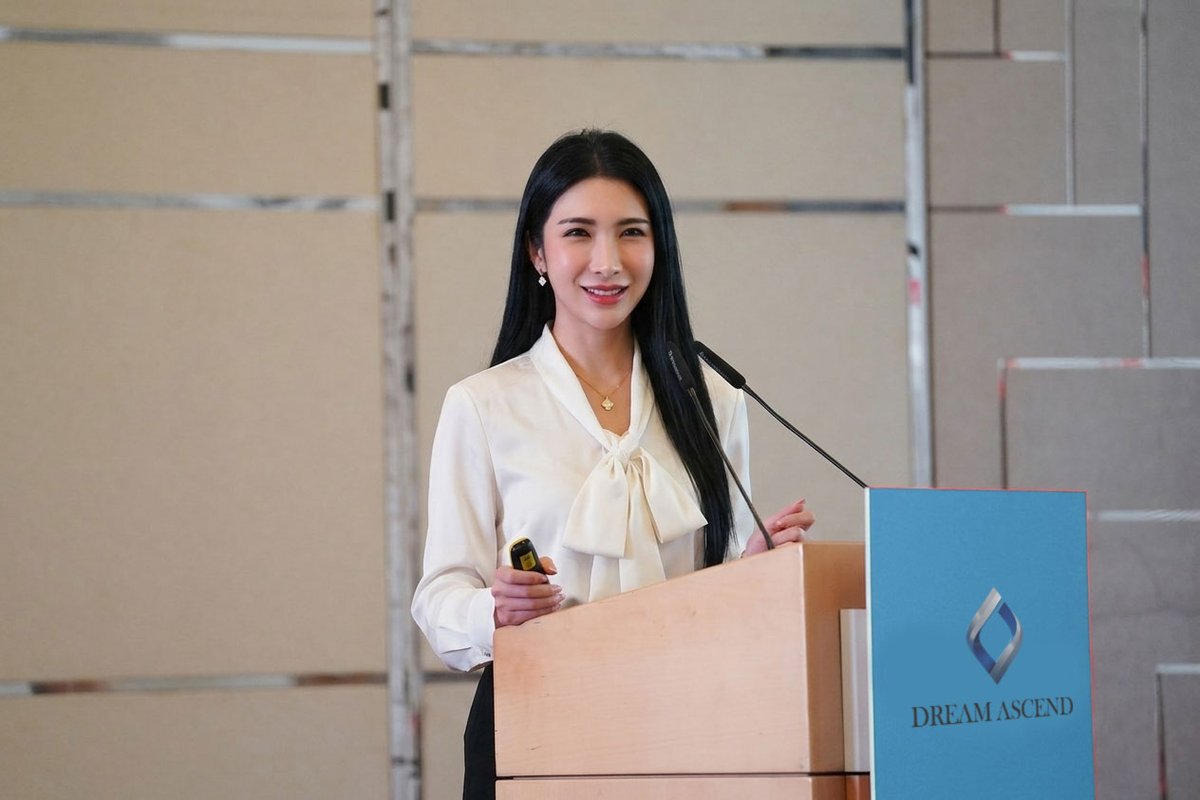 DREAM_ASCEND_'s tweet photo. 🌍DREAM ASCEND Global Strategy Conference: Momentum is Building!

We have just successfully concluded our
📍Netherlands Regional Strategy Exchange Meeting
The response on-site was enthusiastic and our collaboration continue to deepen

💙DREAM ASCEND
Bring Real Assets to the World https://t.co/KLYPPbQLSt