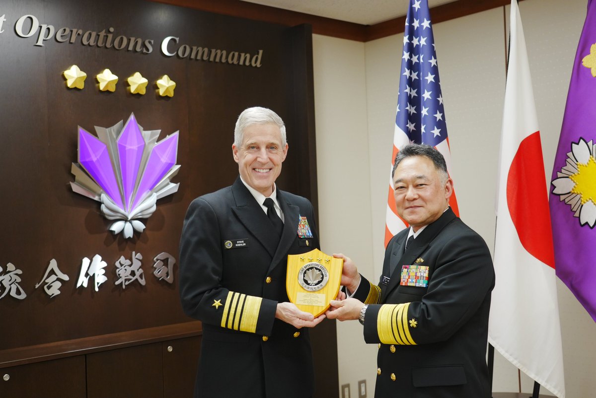 jjoc_pa_e's tweet photo. On 14 Apr, Admiral TAWARA Tateki, JSDF Joint Operations Command(#JJOC), received a courtesy call from #PACFLT Commander ADM Koehler.
The two commanders discussed previous efforts and present challenges, affirming to continue further enhancing bilateral relations.
🇺🇸🇯🇵 https://t.co/f1ktMgjWAZ