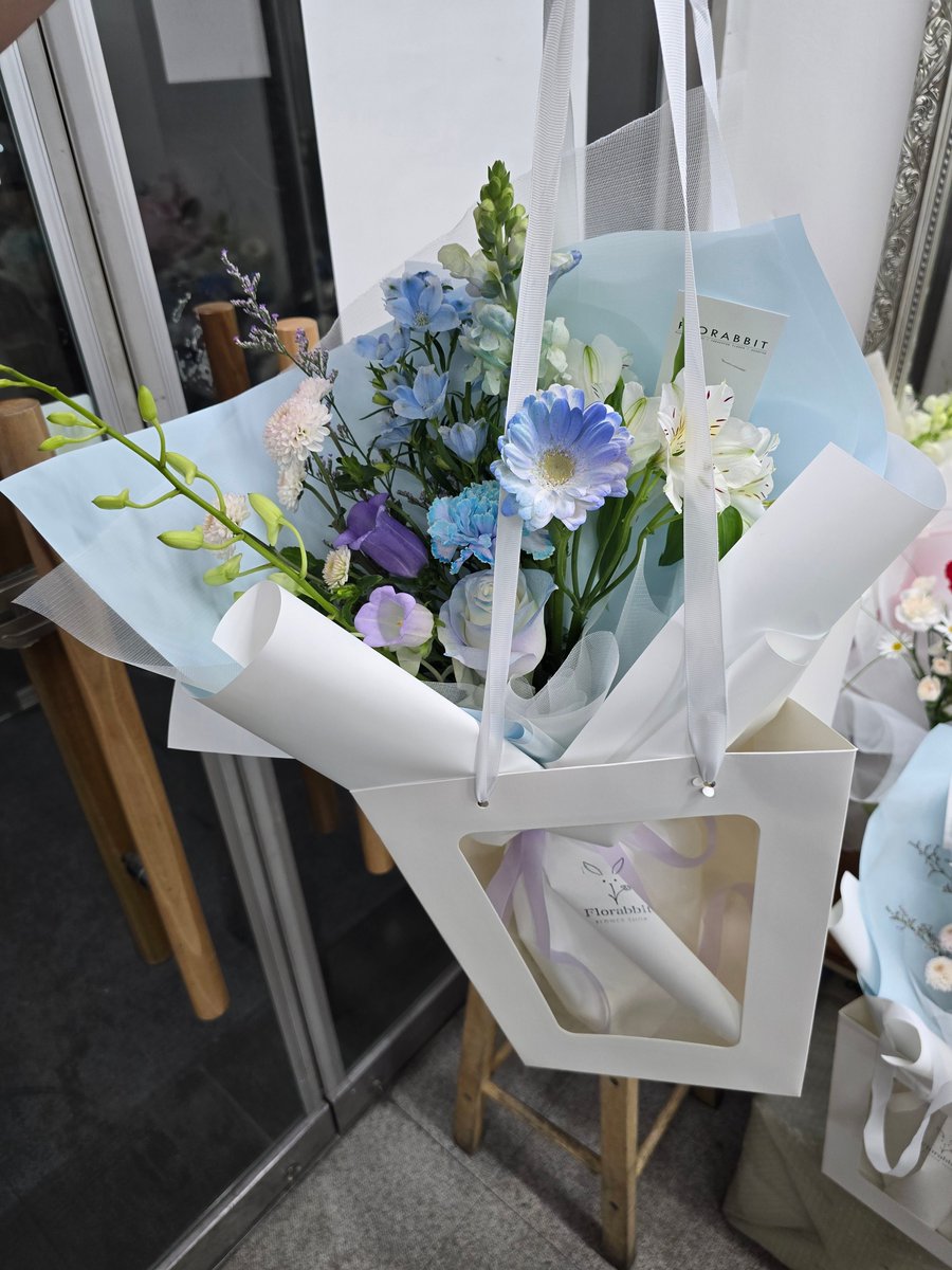 차가운도시의샘님 tweet media