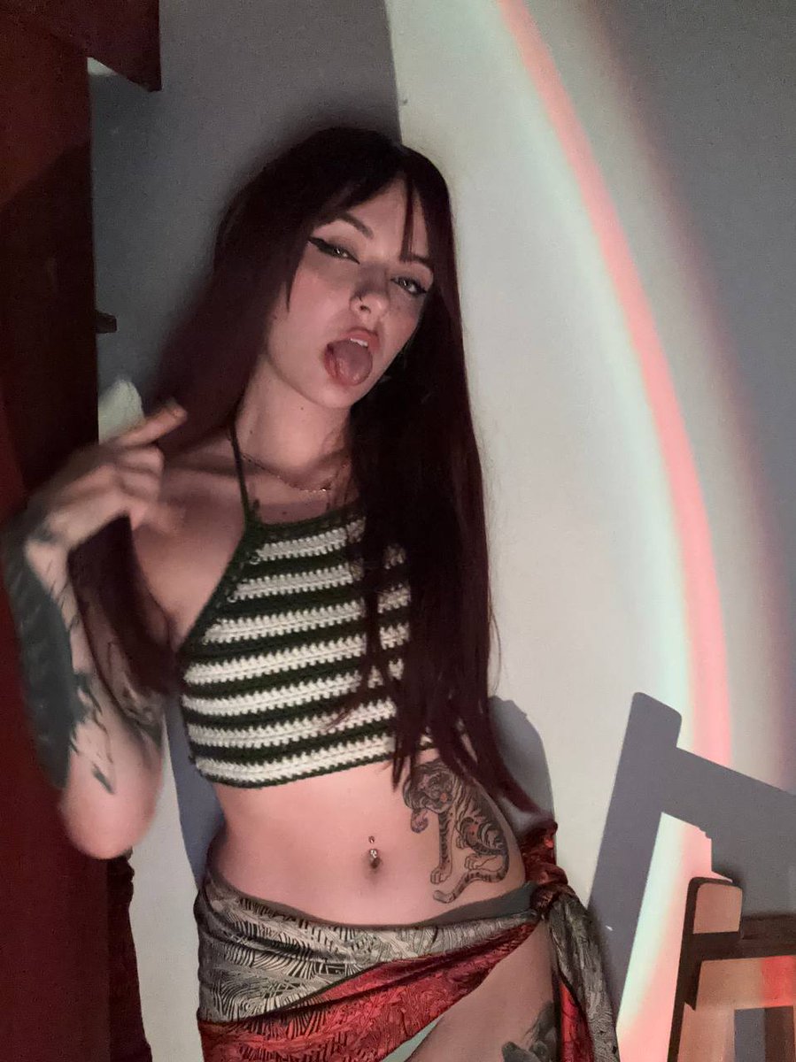 💕𝐋𝐄𝐍𝐀✨ tweet media