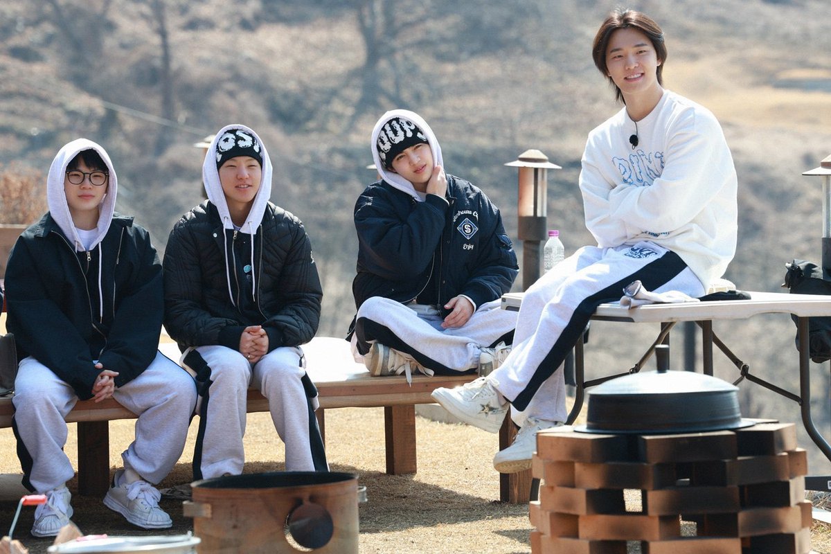 ña 🦦 tweet media