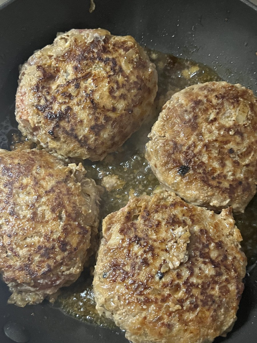 つちやま にいろ tweet media