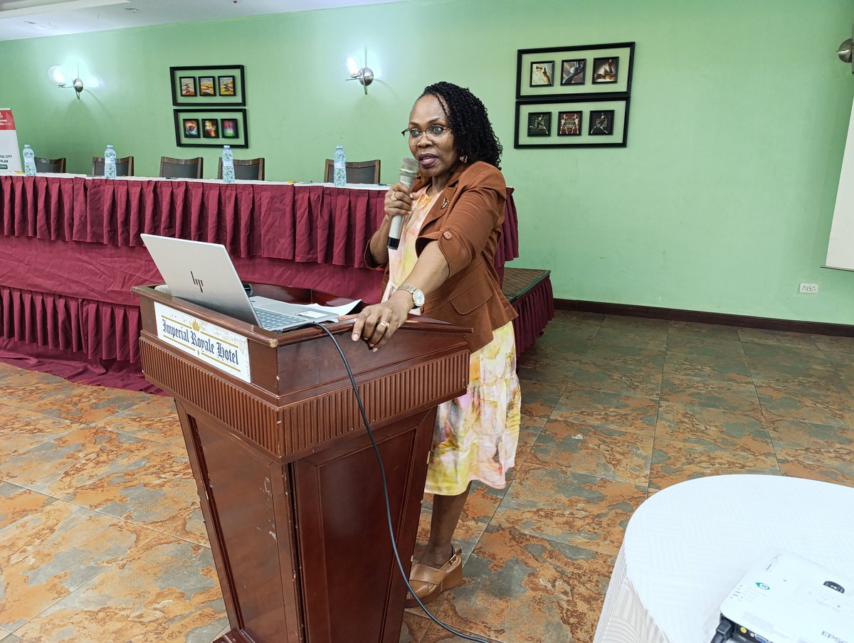 EntUganda's tweet image. "The best time to start a business is when you still have a salary." - Rosemary Mutyabule, Director of Partnerships and Ecosystems Development 

Before you reach #retirement, take advantage of your steady income to start a business that will provide you with cash flow once you