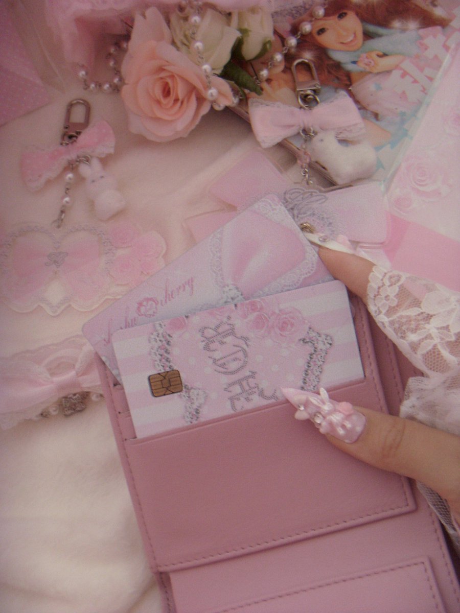 SHUSHUCHERRY tweet media