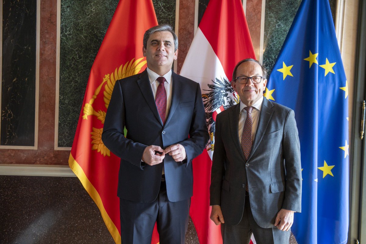 MFA_MNE's tweet image. 📍 Vienna
During the second day of his visit to #Austria 🇦🇹, DPM &amp;amp; FM Ibrahimović held a meeting with the Second President of the National Council, Peter Haubner @OeParl

🤝 They discussed enhancing parliamentary cooperation, bearing in mind the important role of EU 🇪🇺 member