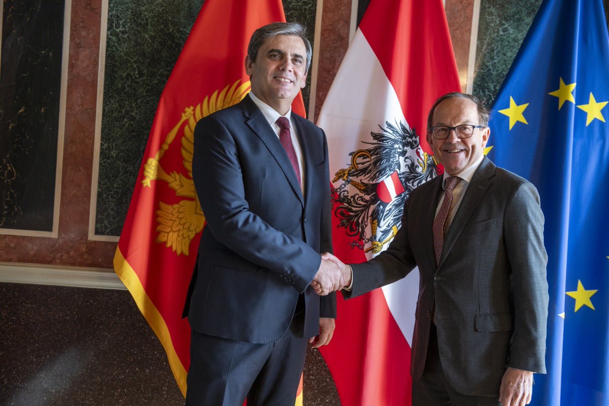 MFA_MNE's tweet image. 📍 Vienna
During the second day of his visit to #Austria 🇦🇹, DPM &amp;amp; FM Ibrahimović held a meeting with the Second President of the National Council, Peter Haubner @OeParl

🤝 They discussed enhancing parliamentary cooperation, bearing in mind the important role of EU 🇪🇺 member
