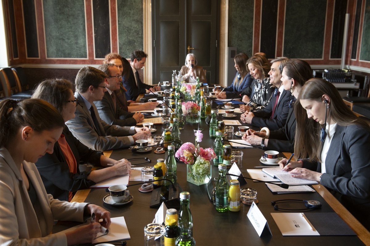 MFA_MNE's tweet image. 📍 Vienna
During the second day of his visit to #Austria 🇦🇹, DPM &amp;amp; FM Ibrahimović held a meeting with the Second President of the National Council, Peter Haubner @OeParl

🤝 They discussed enhancing parliamentary cooperation, bearing in mind the important role of EU 🇪🇺 member