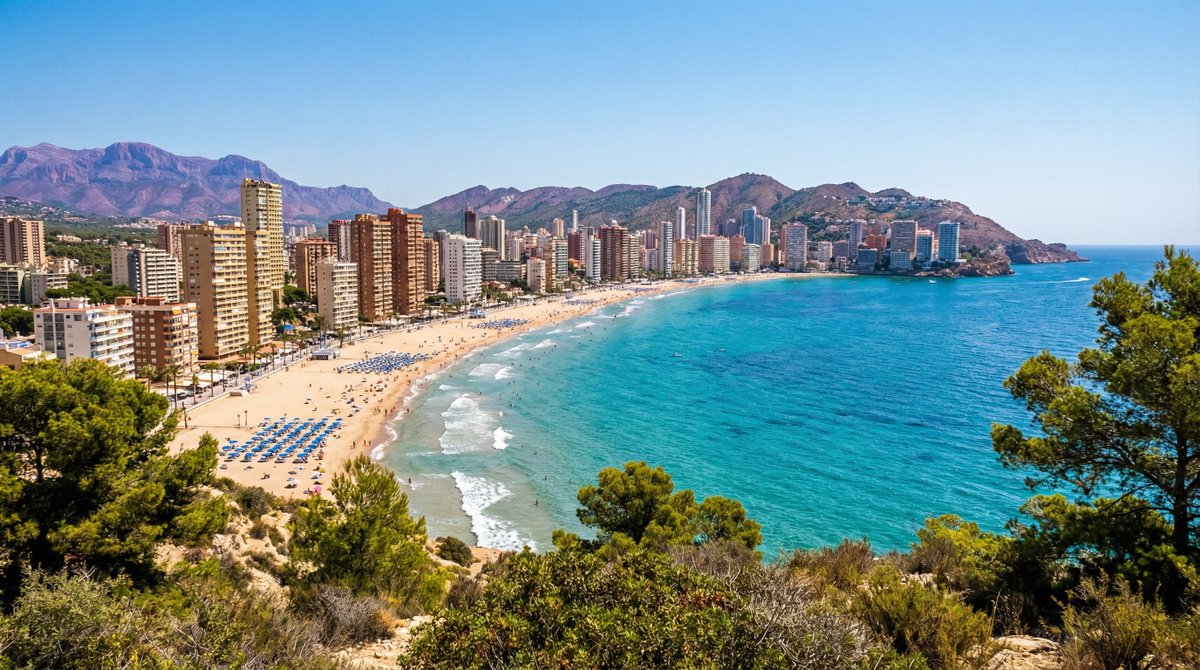 zen_hotels's tweet image. Sun, sea, relaxation ☀️

Enjoy 5 nights at Hotel Ambassador Playa I this June, starting from £905. Great location, comfy stay, and perfect for a sunny escape. Ready to relax?

👉tinyurl.com/5evd5h79

#Spain #HolidayDeals #BeachHoliday #TravelDeals