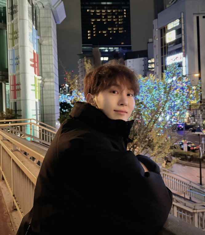 Connects+ tweet media