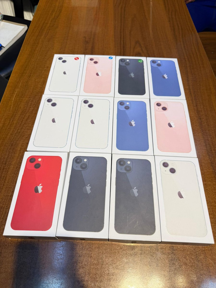 ChugaCompany's tweet photo. Offer Bado zinaendleaa
IPHONE 13 PLAIN 
⚙️Storage 128gb 💰 Tsh 880,000/=
⚙️Storage 256gb 💰 Tsh 980,000/=
📞☎️Tupigie 0625 251 545.
📍📍Dar es salaam Kariakoo Aggrey &amp; likoma.
Karibuni Sana.

Repost Kindly 🛍 https://t.co/WAs7eumTSI