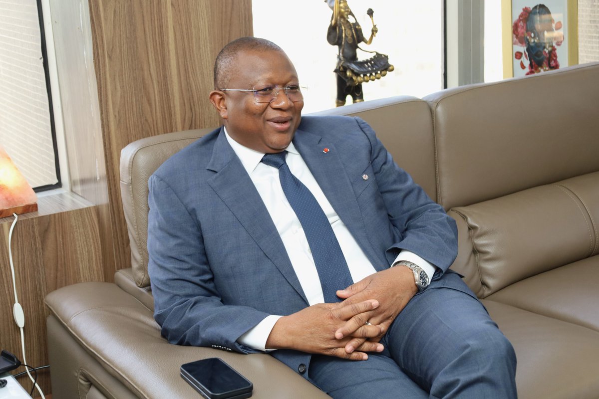 MINCOM_CI's tweet image. 1/4
#Coopération 🇨🇮🇵🇱 | Le ministre de la Communication, Amadou Coulibaly, a reçu le 15 avril 2026 Julita Bas, Ambassadeur de la Pologne en Côte d’Ivoire. #MICOM