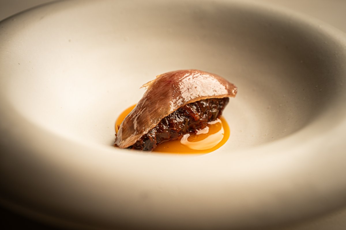 mare_rest's tweet photo. El sofrito de la abuela Trini.
Tomate, cebolla y tiempo. 
Un plato que forma parte de nuestra historia.

Plaza de la Candelaria, 12, Cádiz.
Reservas: https://t.co/jbSwEQflTF

#restaurantescadiz #MichelinStar #guiarepsol https://t.co/rZCtG6Aly7