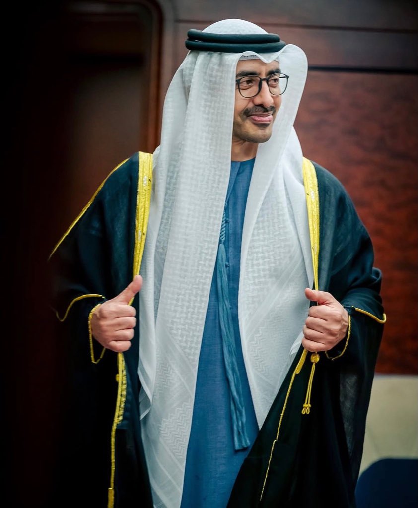 nashwaa's tweet photo. #شكرا_عبدالله_بن_زايد

كلمات الشكر لا تفي مقدار ما يصنعه فارس الدبلوماسية سمو الشيخ عبد الله بن زايد..فإنك لتجد في حكمته اتزان الموقف، وفي حضوره  هيبة الدولة ويمثّل الإمارات خير تمثيل… بأخلاق زايد ونهجه الذي لا يتبدّل...وفي ظلّ التحوّلات المتسارعة التي يشهدها العالم، يبرز حضوره كامتداد لمدرسةٍ إماراتية أصيلة، تُحسن التعبير عن قوتها بهدوء، وتُدير مواقفها بثبات، وتُرسّخ حضورها بثقةٍ ومسؤولية..كل التقدير لسموه على جهوده المخلصة، وعطائه المستمر، ودوره البارز في ترسيخ مكانة الإمارات وتعزيز حضورها عالميًا.