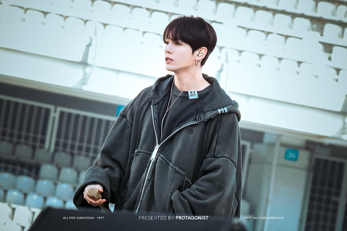 PROTAGONISTJJK's tweet photo. 260411 GOYANG D2 SOUND CHECK

#정국 #JUNGKOOK 
#BTS @BTS_twt
#BTS_ARIRANG #BTS_WORLDTOUR_ARIRANG https://t.co/y9XtOAKYz4