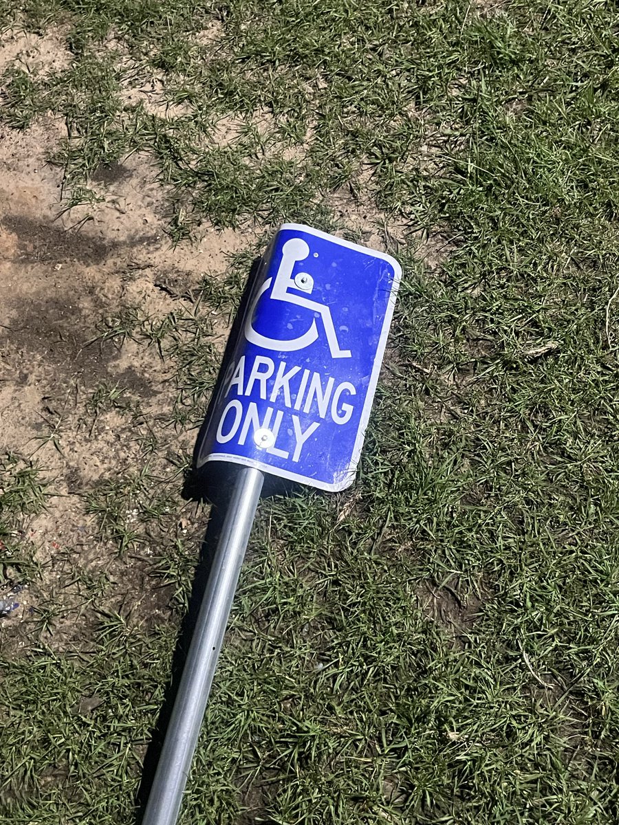 Phoebe 🎀✝️🏳️⚧️ tweet media