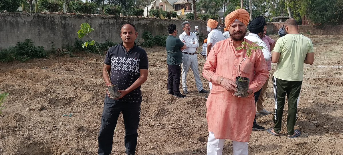 MunishK73579444's tweet image. #ClimateChange to #ClimateSolutions .Come out from seminars, meetings,paper works.start #GroundWork for our Nature. #MissionLife #Biodiversity #baisakhi