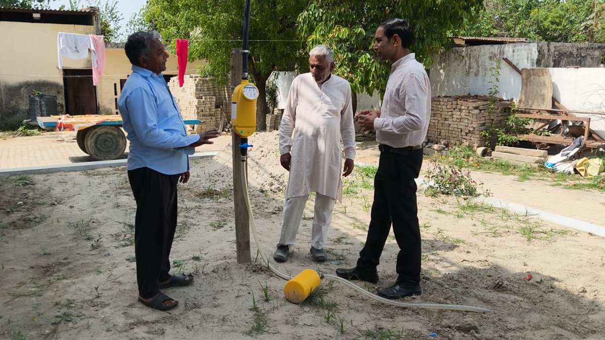 bstvlive's tweet image. सहारनपुर 
➡थरौली गांव बना आत्मनिर्भरता की मिसाल
➡गोबर गैस से जल रहे चूल्हे, LPG से बनाई दूरी
➡ISO सर्टिफाइड हाईटेक गांव ने दिखाई नई राह
➡आधे से ज्यादा घरों में लगे बायोगैस प्लांट
#Saharanpur #Breakingnews