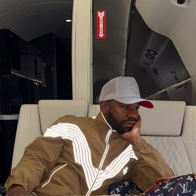 BlackNews's tweet image. Private Jet Company Sues Floyd Mayweather Jr. Over Unpaid $105K Bill

blacknews.com/news/private-j…

#blacktwitter #black #celebrity #celebritynews