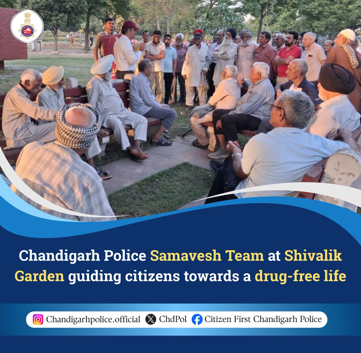 ChdPol's tweet image. Samavesh Team (Police Station -Manimajra) engaged citizens at Shivalik Garden.
Say NO to drugs, YES to life
#ChandigarhPolice #WeCareForYou