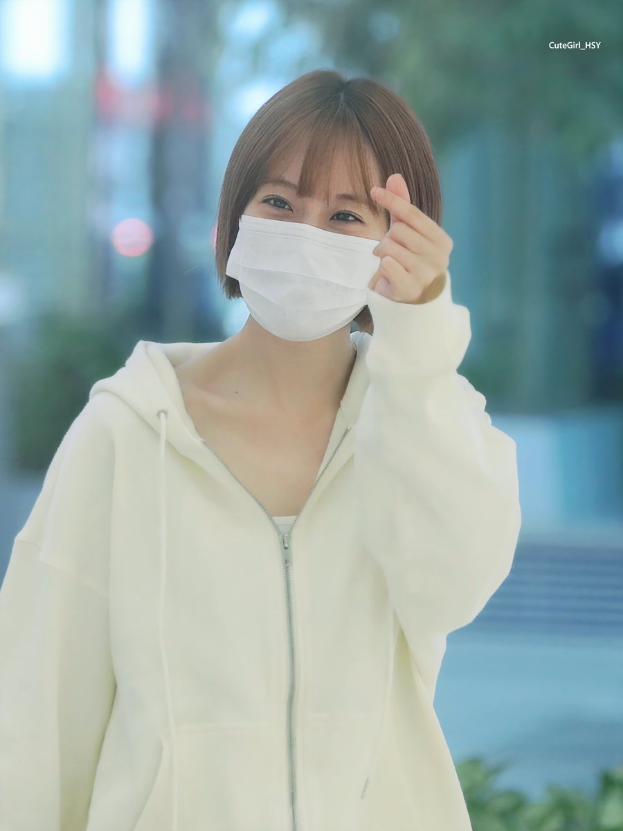 260415 SBS 박소현의 러브게임 라디오 허영지 출근길

<a href="/youngjijjang2ya/">허영지</a> 하트 날리며 출근하는 강아지🐶 

#카라 #KARA #허영지 #youngji 
#ヨンジ #허영지는지금도배고파