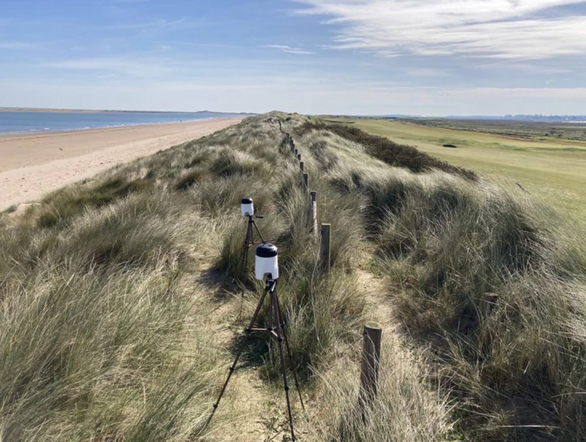 manuelacasasoli's tweet image. Environmental #DNA (eDNA) from the air...

"Airborne genetic material can be used to paint a picture of ecosystem health, watch for invasive species and even identify humans."

#Science #Biology #Ecology #Genetics
⏯️The air is full of DNA — here’s what scientists are using it for