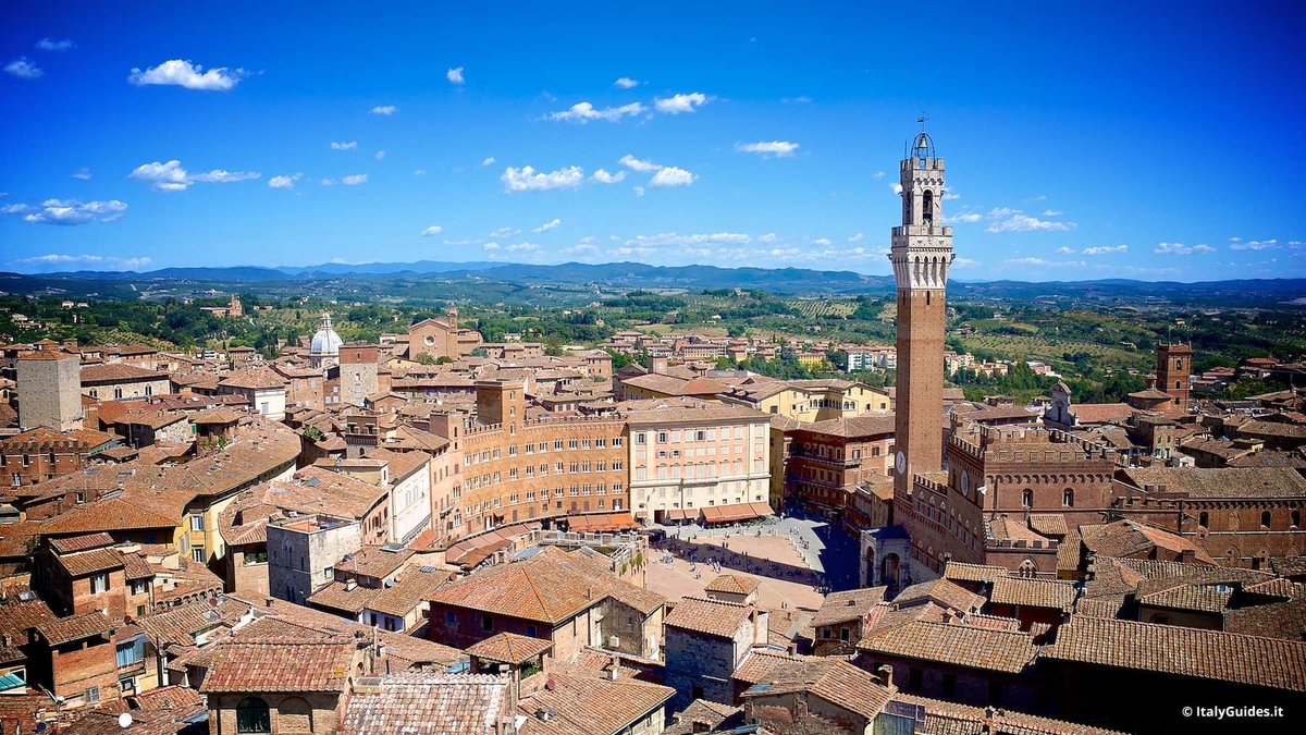 URDailyHistory's tweet image. 21 April 1555: After being under siege for 18 months, the Republic of #Siena surrenders to Spain and the #Duchy of Florence, ending the republic. It then became part of the Duchy of Tuscany. #Italy #History #OTD #ad amzn.to/2QBmX0t