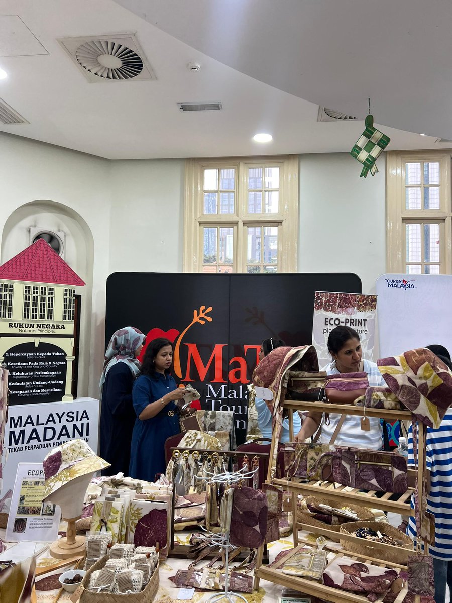 MaticMY's tweet image. #MaticMY #VisitMatic #BatikBuana #EcoPrint #MalaysiaTrulyAsia #CutiCutiMalaysia #SurrealExperiences #VisitMalaysia2026 #Malaysia #ReruaiKraf #KraftanganMalaysia #Batik #SokongLokal #BatikMalaysia