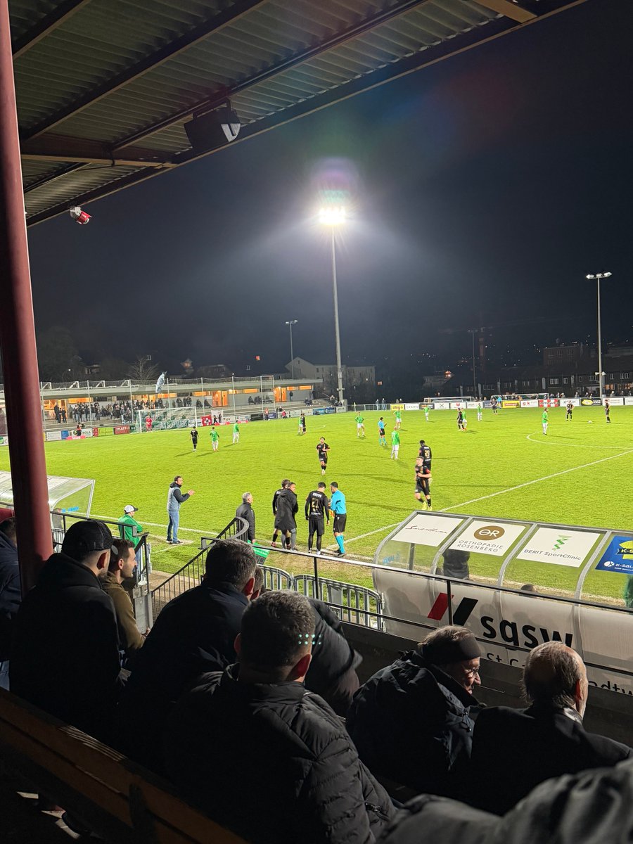 marcusflepp's tweet photo. Wunderbarer Fussballabend beim #SCBrühl https://t.co/cxLnXN3KcV