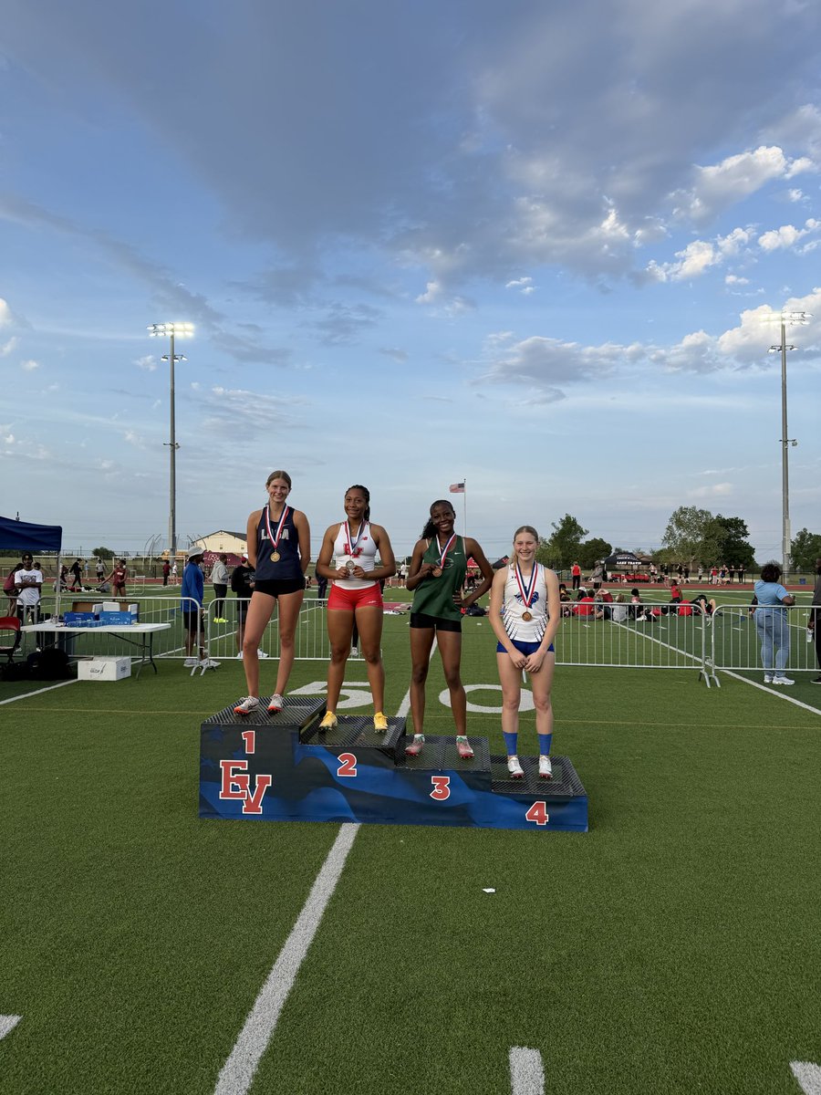 CHS Girls Track & Field tweet media