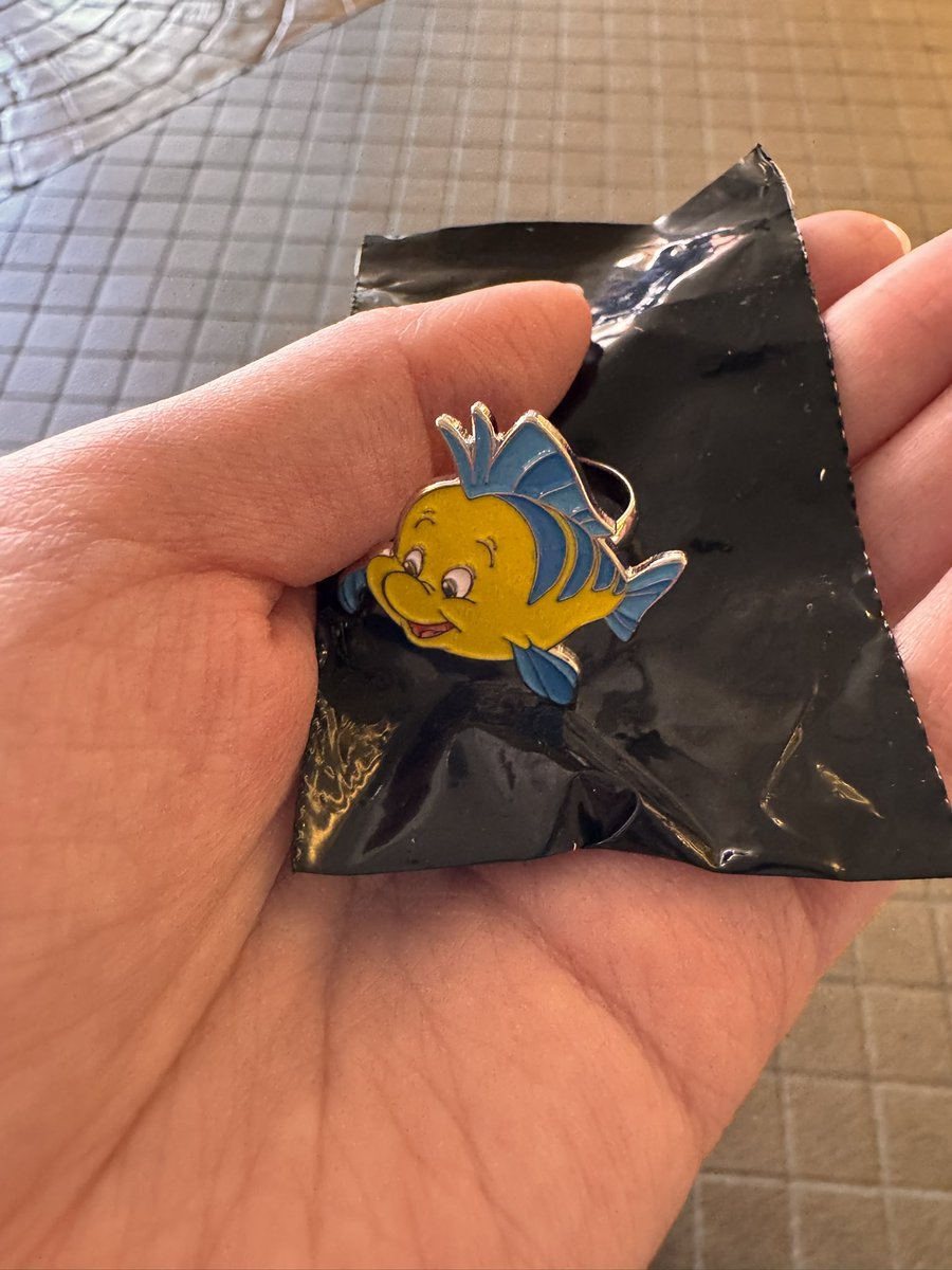 m/取引 tweet media