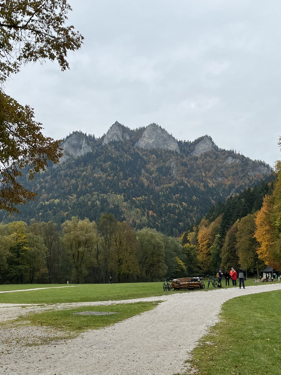 jakub8769's tweet image. Szczawnica - Czerwony Klasztor (Jesień 2025) #szczawnica #jesien #autumn #czerwonyklasztor #turystykarowerowa