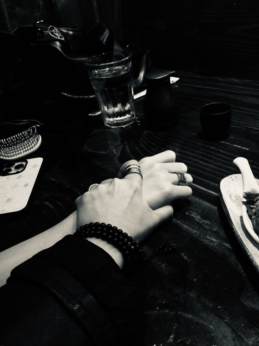uiuiotsui's tweet photo. #lesbian https://t.co/tgYw6FFmd9