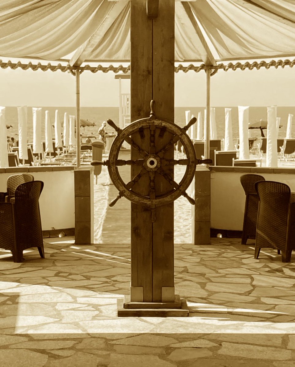 _sam_sa_ra's tweet image. Non è aria, speriamo che il vento cambi.

#Thursday

📸 #archive