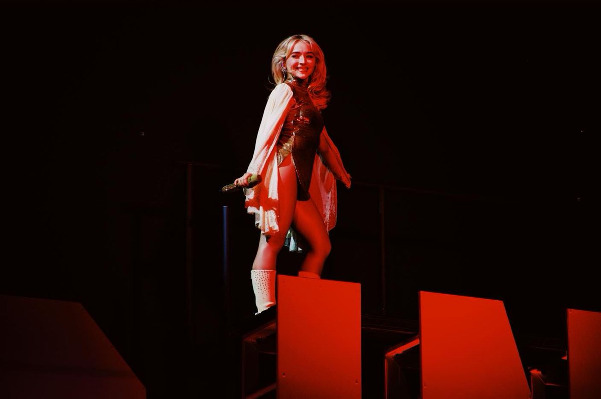 NathanUtd96's tweet photo. Some pics of Sabrina from Week 1 https://t.co/h4ewGdJzfP