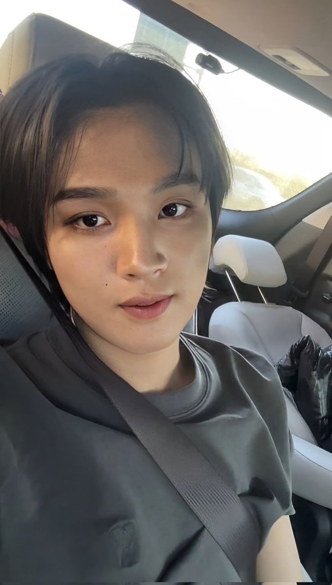 A. Lintang tweet media