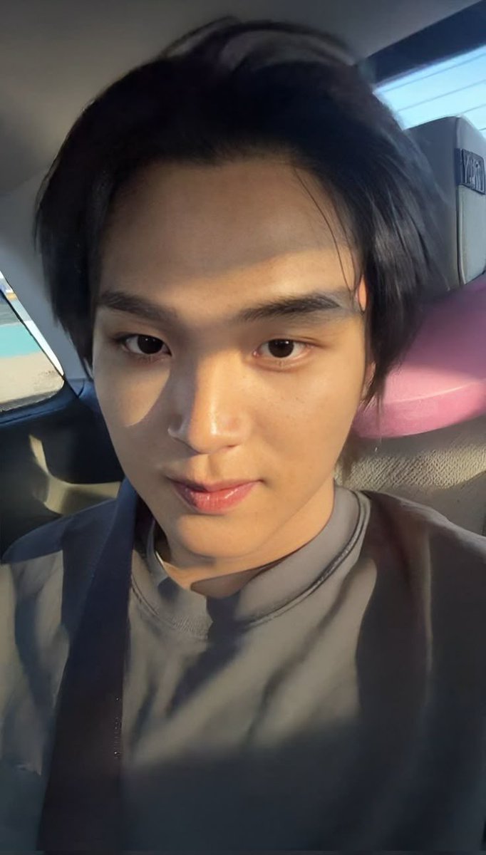 A. Lintang tweet media