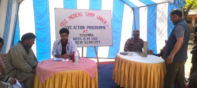 chhattisgarh_mp's tweet image. Spreading health and hope 💙 162 Bn CRPF conducted a free medical camp in Kupwara (J&amp;amp;K), offering vital healthcare services and medicines to the underprivileged. #CRPF #HealthcareAccess #HumanityFirst