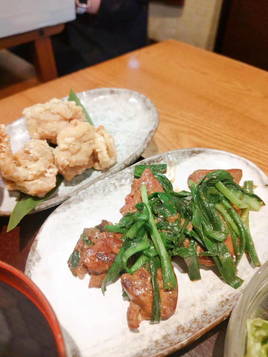 amz_0515's tweet photo. 北千住のおいしいレバニラ食べてきた♥️
隣のお客さんが唐揚げおいしいんだよーって言ってるの聞こえちゃって食べたくなっちゃった笑
めちゃくちゃ美味しかった！！！
とろけるレバニラ初めて✨
もちろん唐揚げも美味しかった😋
  #ここのつ https://t.co/MTEw1gVajq