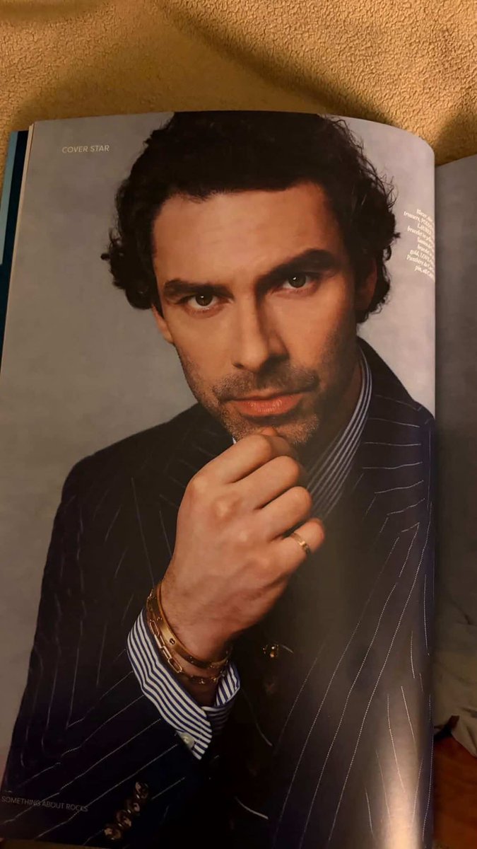 Appreciation of Aidan Turner tweet media