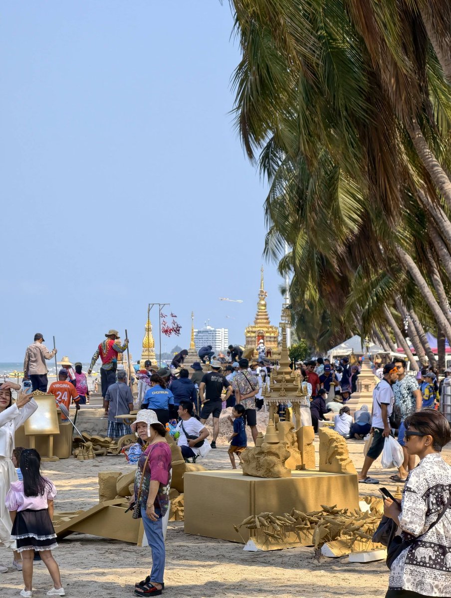 🎈เริ่มแล้ว งานก่อพระทราย #วันไหลบางแสน
📍16-17 เม.ย. 69 ณ ชายหาดบางแสน

(Cr.ที่นี่บางแสน)