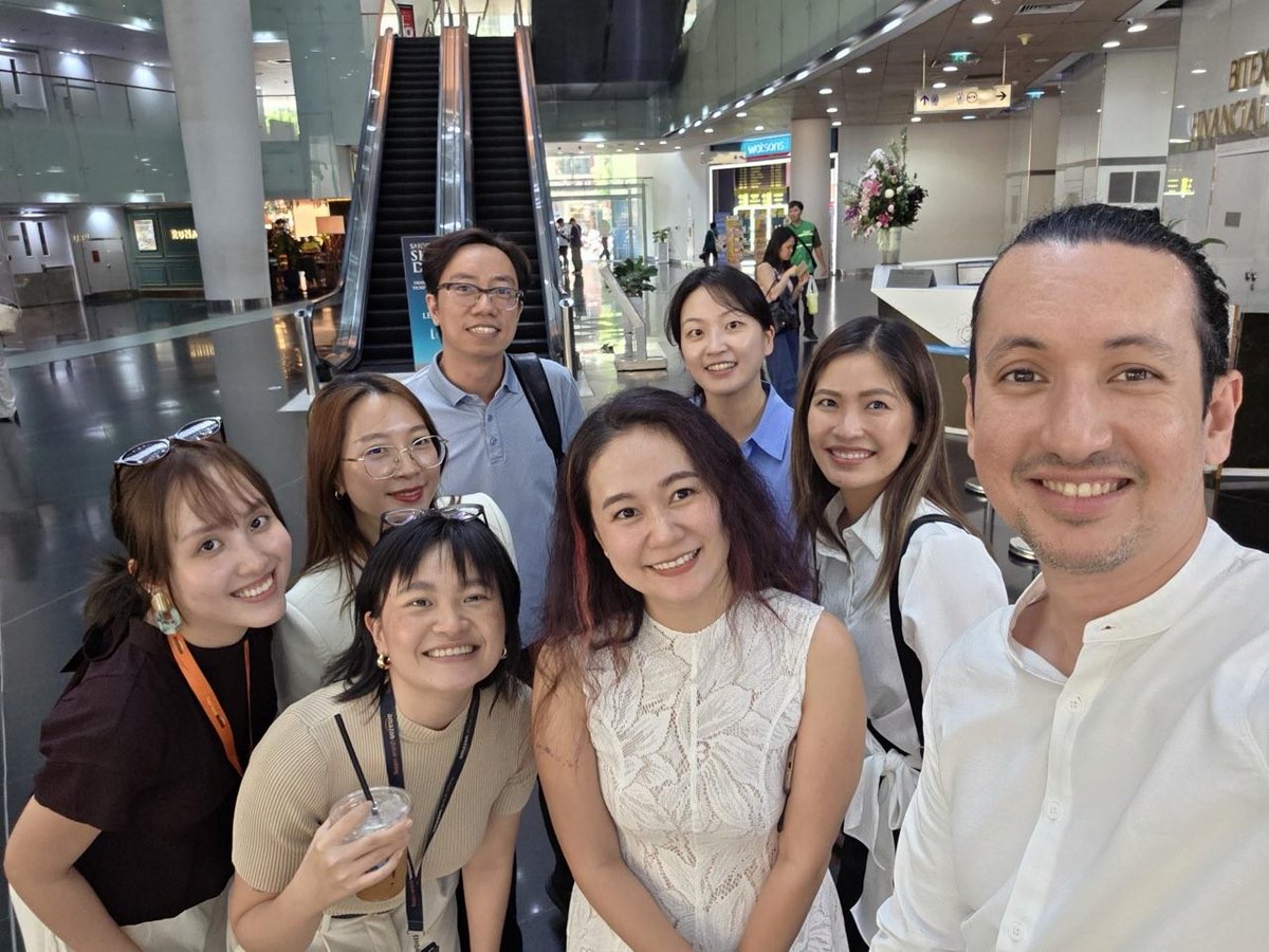 Payoneer tweet media