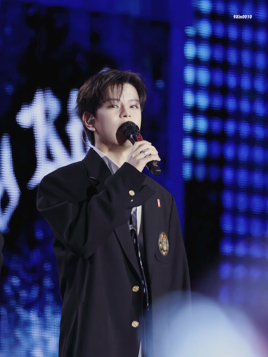 Xiiin0010 tweet media