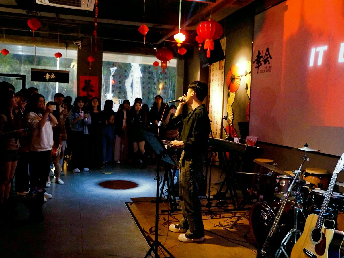 DiaBloOfficieL tweet media