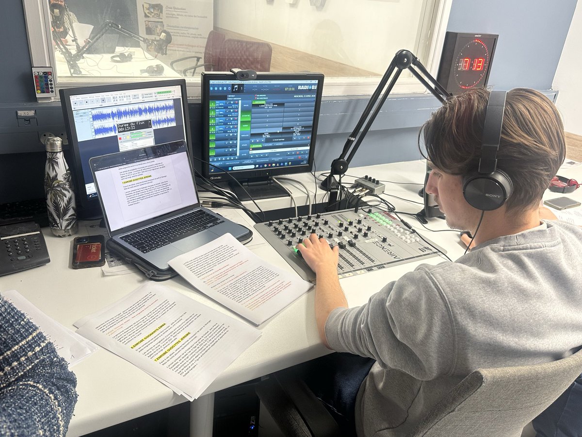 ISJToulouse's tweet image. La matinale de l’ISJT sur @Esprit Occitanie, ça continue aujourd’hui. Nous sommes EN DIRECT jusqu’à 9h45. 🚨 Pour nous écouter 👇
 espritoccitanie.fr
#matinaleISJT #endirect #radio #onair #journalisme